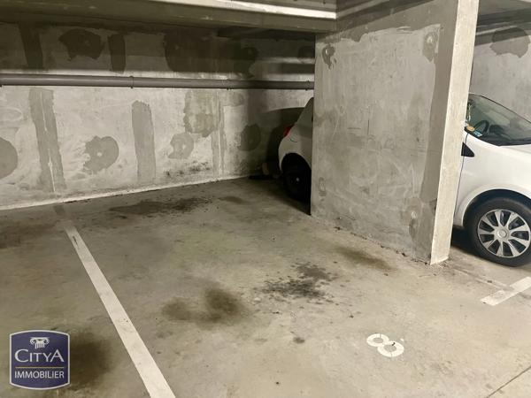 Parking à vendre 12m² Caen (14000)