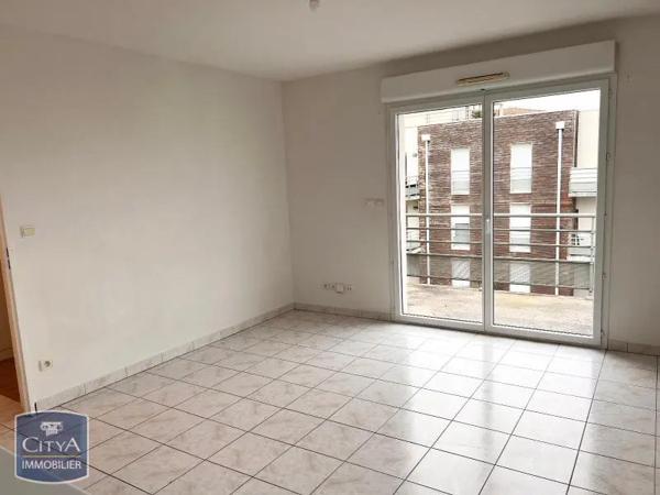 Appartement à louer 2 pièces 43.07m² Niort (79000)