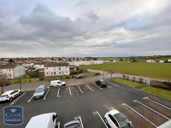 Appartement à louer 2 pièces 43.07m² Niort (79000)