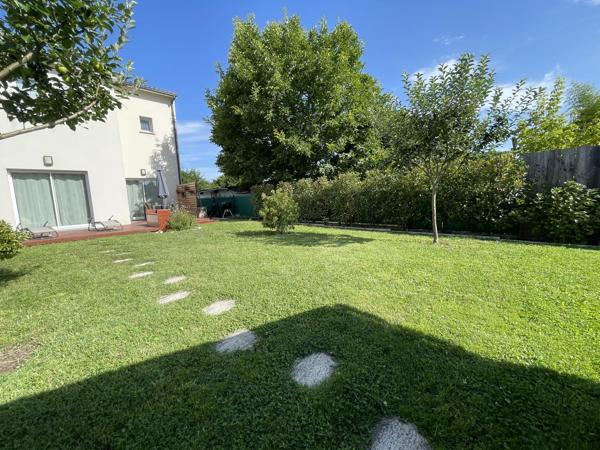 Maison Individuelle avec Jardin/Parking en Parfait Etat
