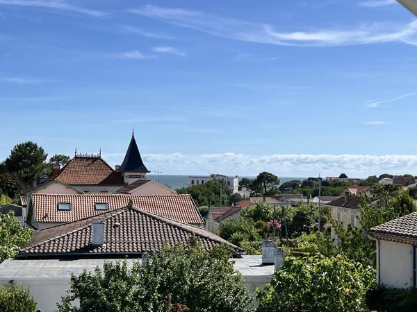 SAINT PALAIS SUR MER - 400 M PLAGE DU BUREAU ET DES COMMERCES - MAISON DE FAMILLE 178 m² HAB à RENOVER