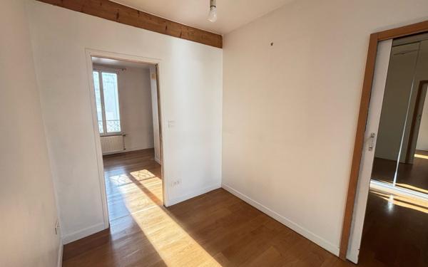 Appartement à vendre    3 pièces • 46 m2 Paris 14