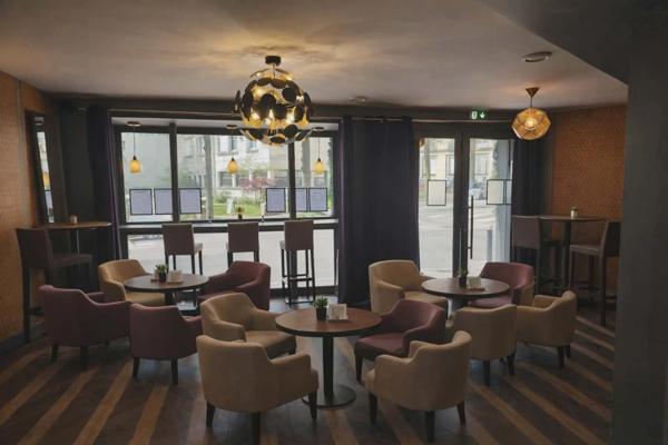 DROIT AU BAIL – BAR LOUNGE – PETITE RESTAURATION – EMPLACEMENT N°1 – CENTRE NANTES