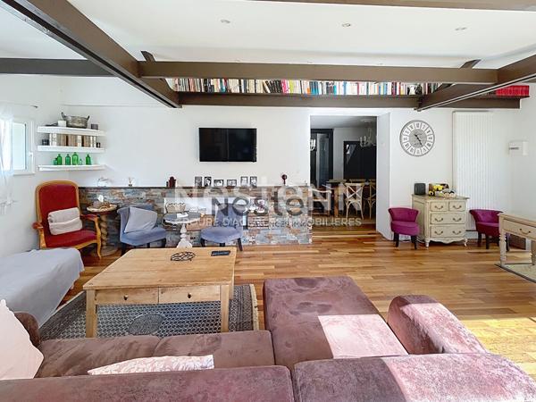 Ensemble immobilier de 273 m² habitables sur 868 m² de terrain