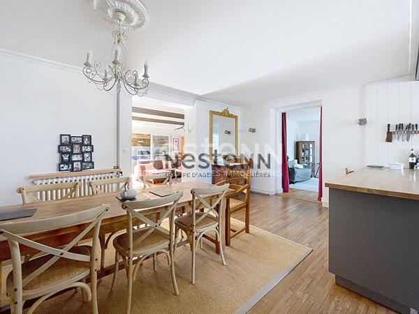 Ensemble immobilier de 273 m² habitables sur 868 m² de terrain