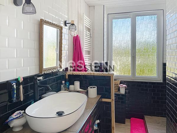Ensemble immobilier de 273 m² habitables sur 868 m² de terrain
