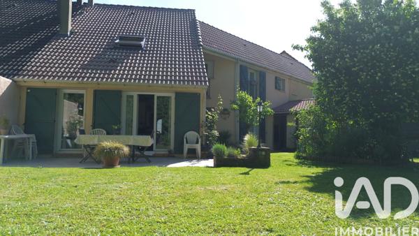 Maison à vendre 6 pièces 126 m² Savigny-le-Temple