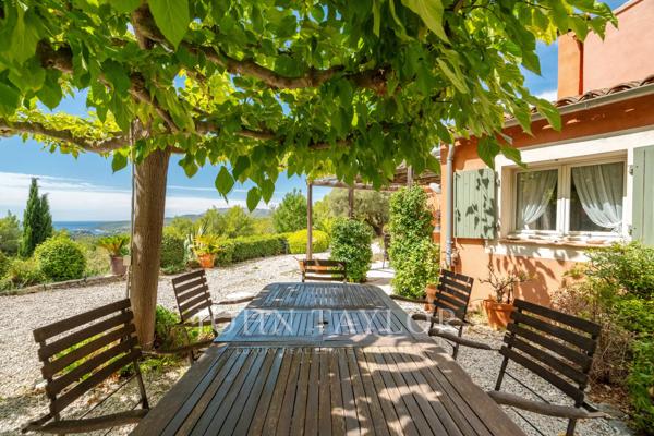 Villa de charme, vue ouverte et dégagée - 13260 CASSIS