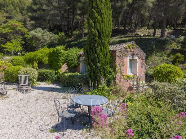 Villa de charme, vue ouverte et dégagée - 13260 CASSIS