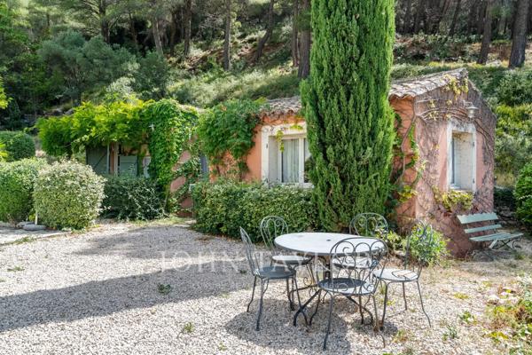 Villa de charme, vue ouverte et dégagée - 13260 CASSIS