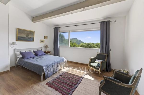 Villa de charme, vue ouverte et dégagée - 13260 CASSIS