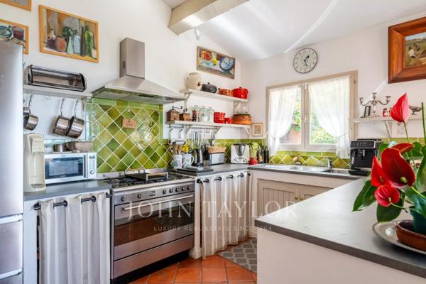 Villa de charme, vue ouverte et dégagée - 13260 CASSIS