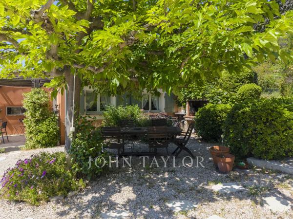 Villa de charme, vue ouverte et dégagée - 13260 CASSIS