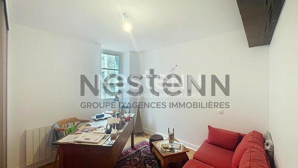 À vendre à Blois : bel appartement 3 pièces de 61 m², lumineux et traversant, dans une petite copropriété en centre-ville. Idéal premier achat ou investissement.
