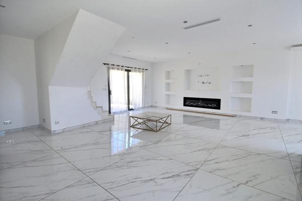 Maison Piolenc 6 pièce(s) 143 m2 habitable - 502m² de terrain