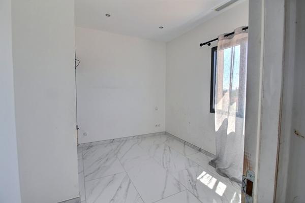 Maison Piolenc 6 pièce(s) 143 m2 habitable - 502m² de terrain