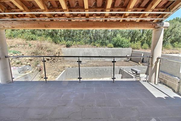 Maison Piolenc 6 pièce(s) 143 m2 habitable - 502m² de terrain