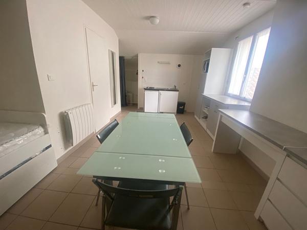 LA ROCHE SUR YON - PROCHE CENTRE VILLE