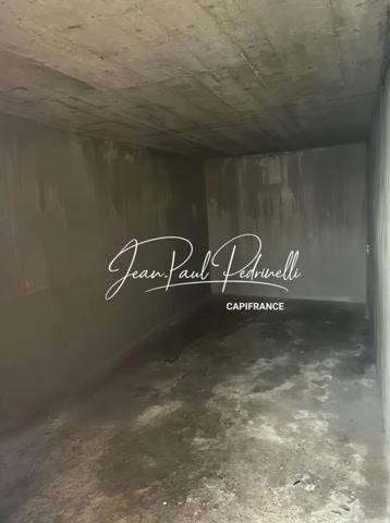 LYON 8e – Secteur Challement Lacour / Route de Vienne - Garage / box fermé en surface 15,75 m²