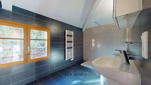 MAISON 3 FACES AVEC TERRASSES ET JARDIN