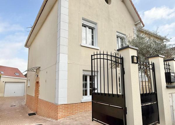 Maison idéalement placée, à 300 m du marché