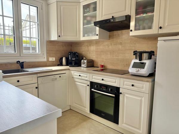 Maison idéalement placée, à 300 m du marché