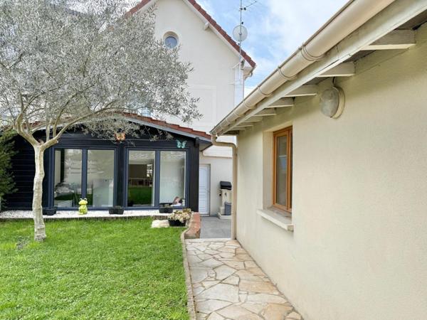 Maison idéalement placée, à 300 m du marché