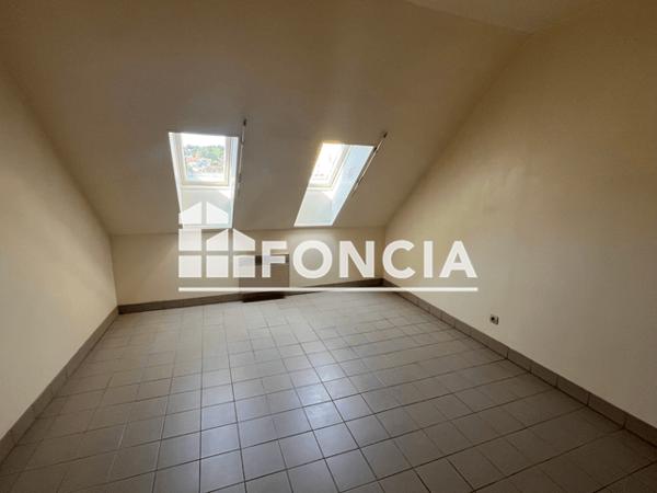 Location Appartement 2 pièces 34.93 m² - 59 GRANDE RUE Chateau Thierry 02400
