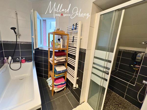 Maison à SAINT-VALLIER, 71230 - 9 pièces 204m²