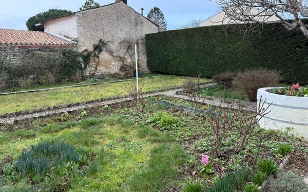 Maison à vendre    5 pièces • 162 m2 Magné