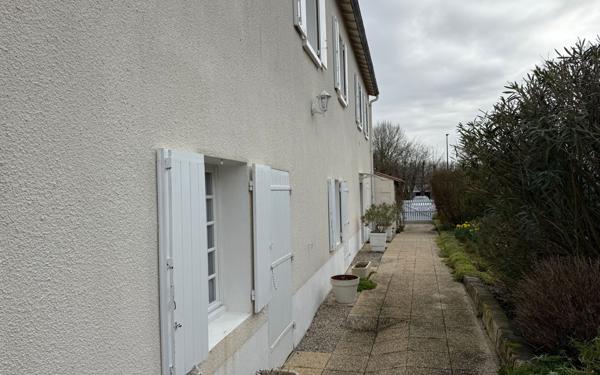 Maison à vendre    5 pièces • 162 m2 Magné