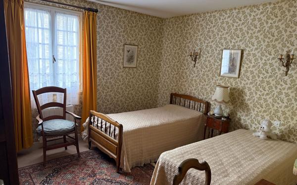 Maison à vendre    5 pièces • 162 m2 Magné