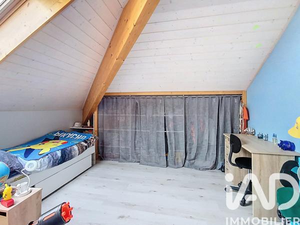 Maison à vendre 7 pièces 138 m² Saint-Cergues