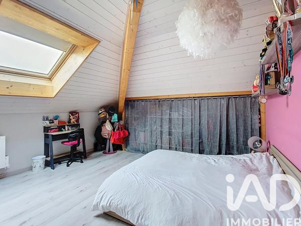 Maison à vendre 7 pièces 138 m² Saint-Cergues