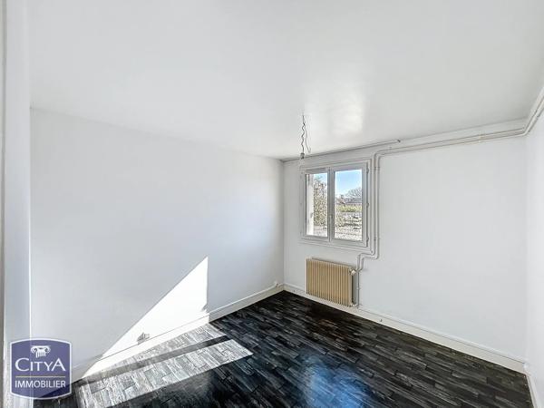 Appartement à vendre 4 pièces 77.47m² Lucé (28110)