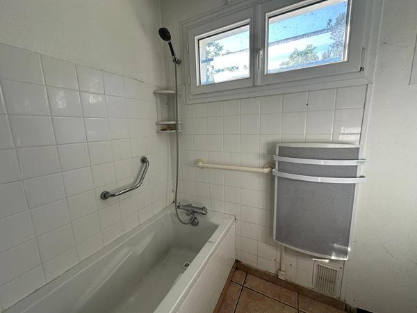 charmante maison à BESSIERES offrant une vue imprenable sur le Tarn