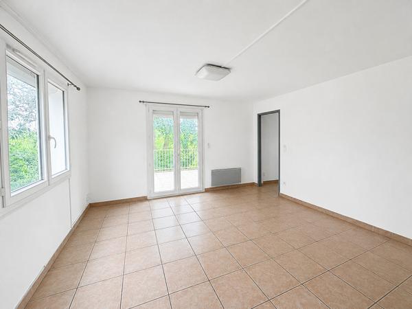 charmante maison à BESSIERES offrant une vue imprenable sur le Tarn