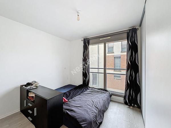 BAS-MONTREUIL PROCHE VINCENNES, RUE DU PROGRES, 2 PIECES AU CALME SUR COUR.