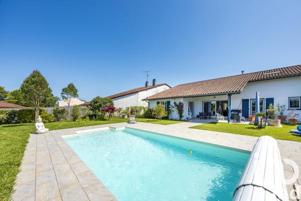 Maison à vendre 7 pièces 249 m² Mouguerre