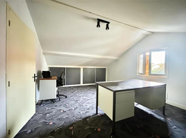 Dépôt / Local professionnel/ATELIER DE 171M2 – Roanne