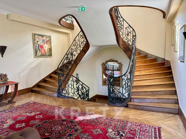 Majestueux Château du XVIIe IMH 22 chambres - douves - piscine - parc 17ha