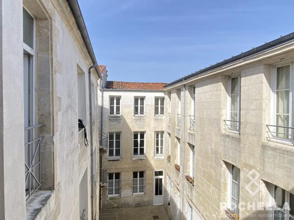T3 avec mezzanine proche place Colbert