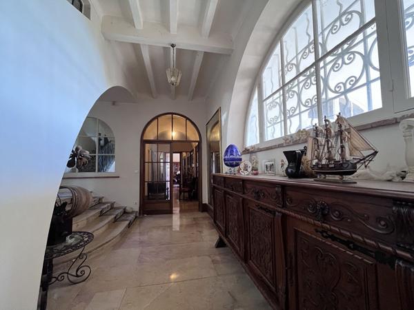 Magnifique Villa 514m² et 3410m² terrain Vence vue mer