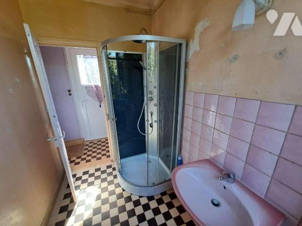 Exclusivement chez 18cent16 Notaires,
Argences, Proche du centre 

Maison mitoyenne sur un t...