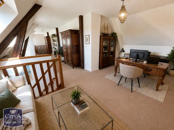 Appartement à vendre 4 pièces 154m² Cambrai (59400)