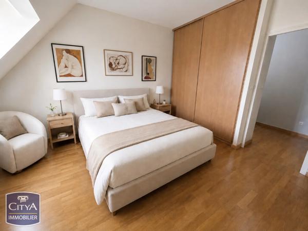 Appartement à vendre 4 pièces 154m² Cambrai (59400)