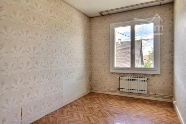 À vendre à Bourges, quartier Vauvert (rue Pierre de Coubertin).