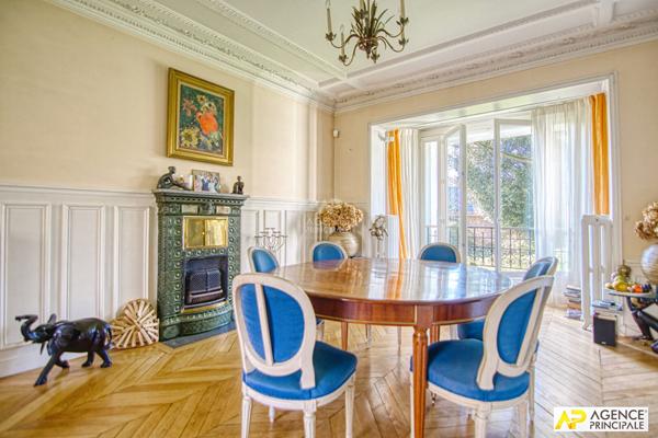 Versailles Les Prés Maison exceptionnelle de 320 m² au sol sur une parcelle de 550 m² €2 990 000 ** - Référence 25328