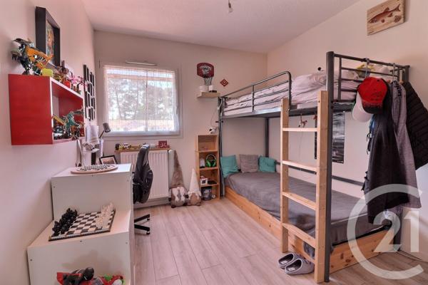 Maison à vendre  4 pièces - 81,20 m 2   PESSAC  - 33