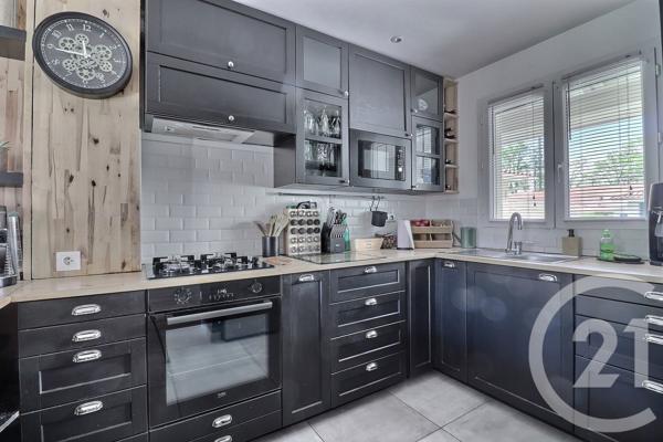 Maison à vendre  4 pièces - 81,20 m 2   PESSAC  - 33